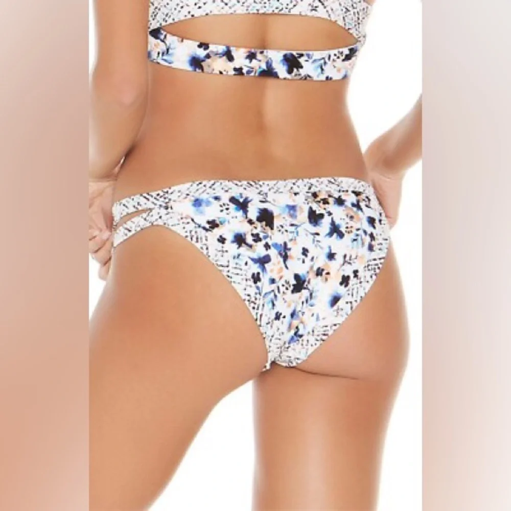 L*Space The Charlie Bikini Bottoms in Techno Garden Floral, Women’s size XL